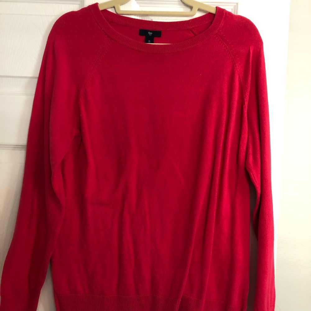 Gap sweater